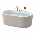 Baignoire îlot ovale 170 x 80 cm en acrylique blanche avec robinetterie dorée - style contemporain